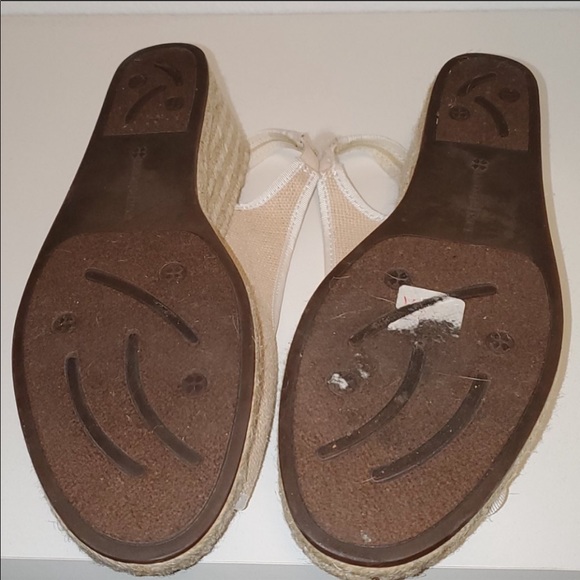 Barely worn Naturalizer wedges - Picture 5 of 5